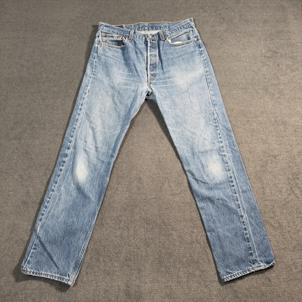 Vintage Levi's 501XX Men's Size 35x36 (Tag 38x36) Medium Wash Button Fly USA